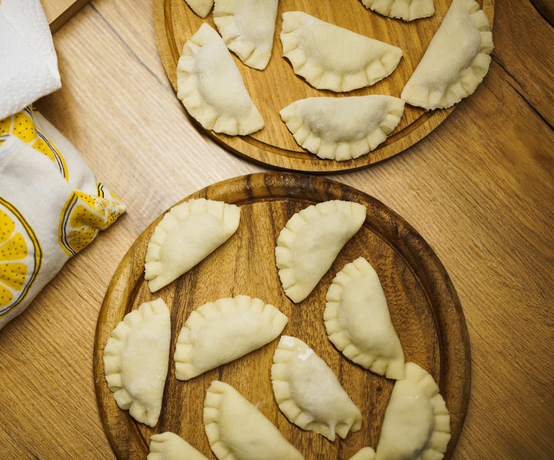 Wareniki mit Kartoffeln und Quark: Ukrainische Teigtaschen
